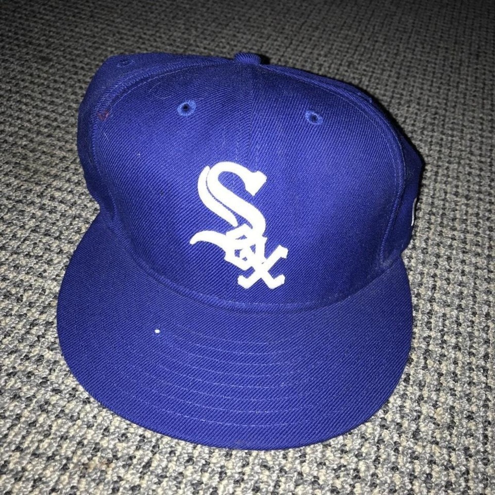 Chicago White Sox 7 1/4 New Era Fitted Hat in Royal Blue